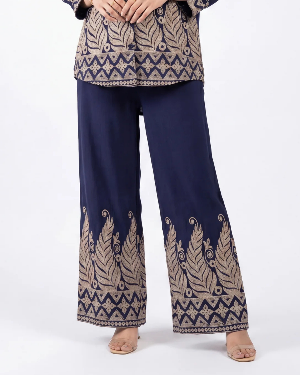 Korean heavy embroidery cord set